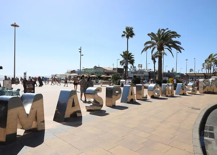 Confortevole Apartman